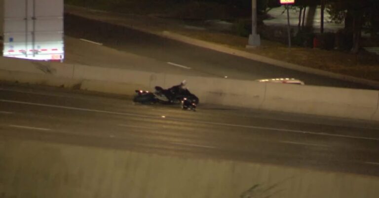 Motorcycle Accident Orlando - Motorcyclist Killed After Crashing Into 18-Wheeler on I-10